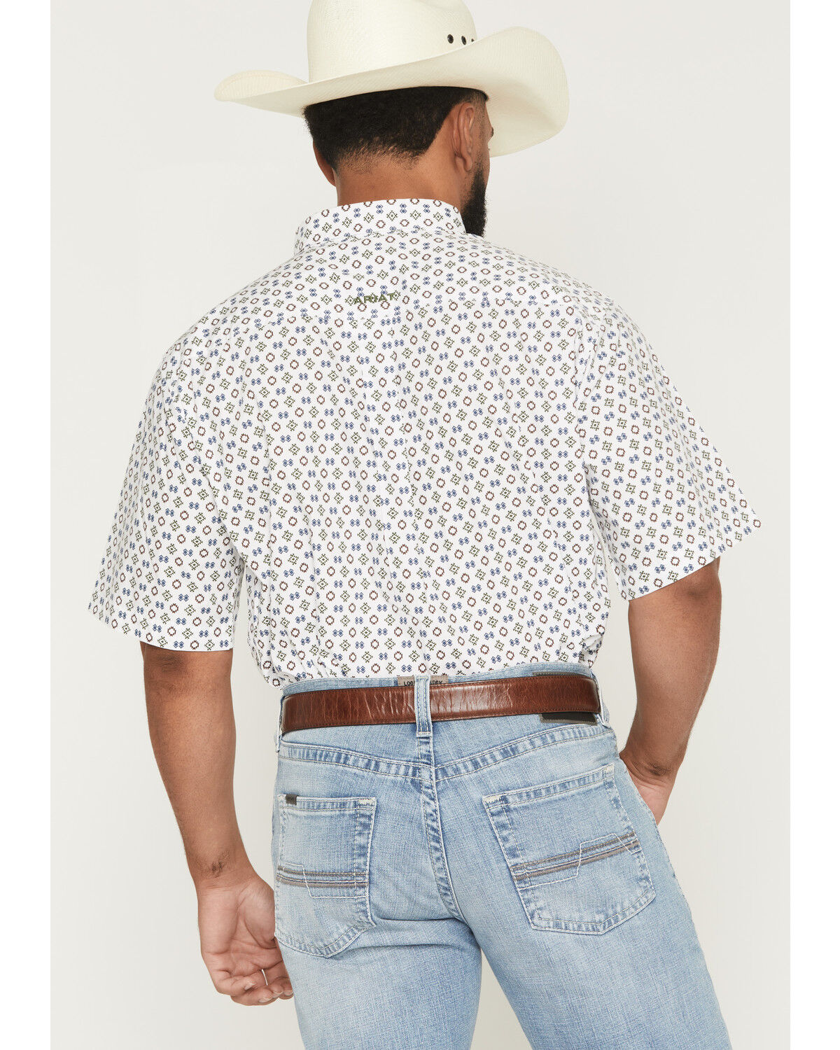 Image #4 - Ariat Men's Seton Geo Print Short Sleeve Button-Down Western Shirt, White, hi-res