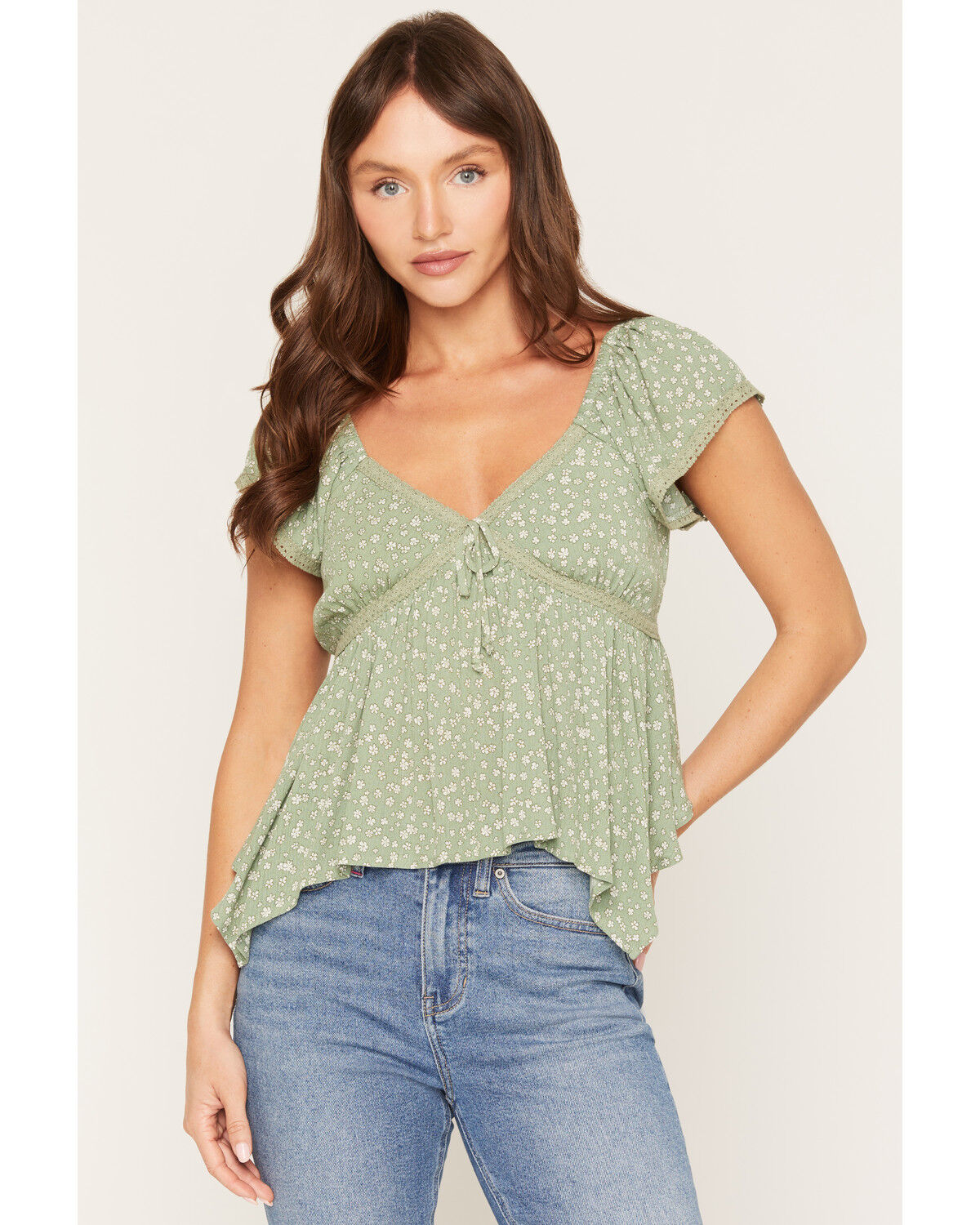 Wild Moss Women's Floral Print Hanky Hem Short Sleeve Top, Sage, hi-res