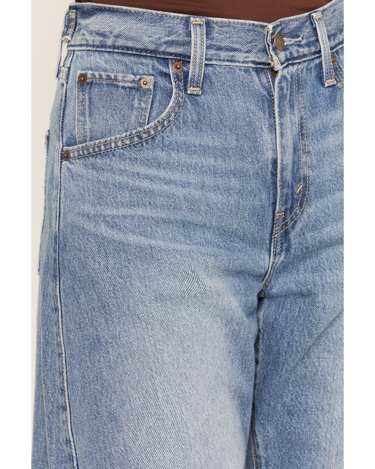 Image #2 - Levi's Women's Medium Wash High Rise Cinch Barrel Denim Jeans, Medium Wash, hi-res
