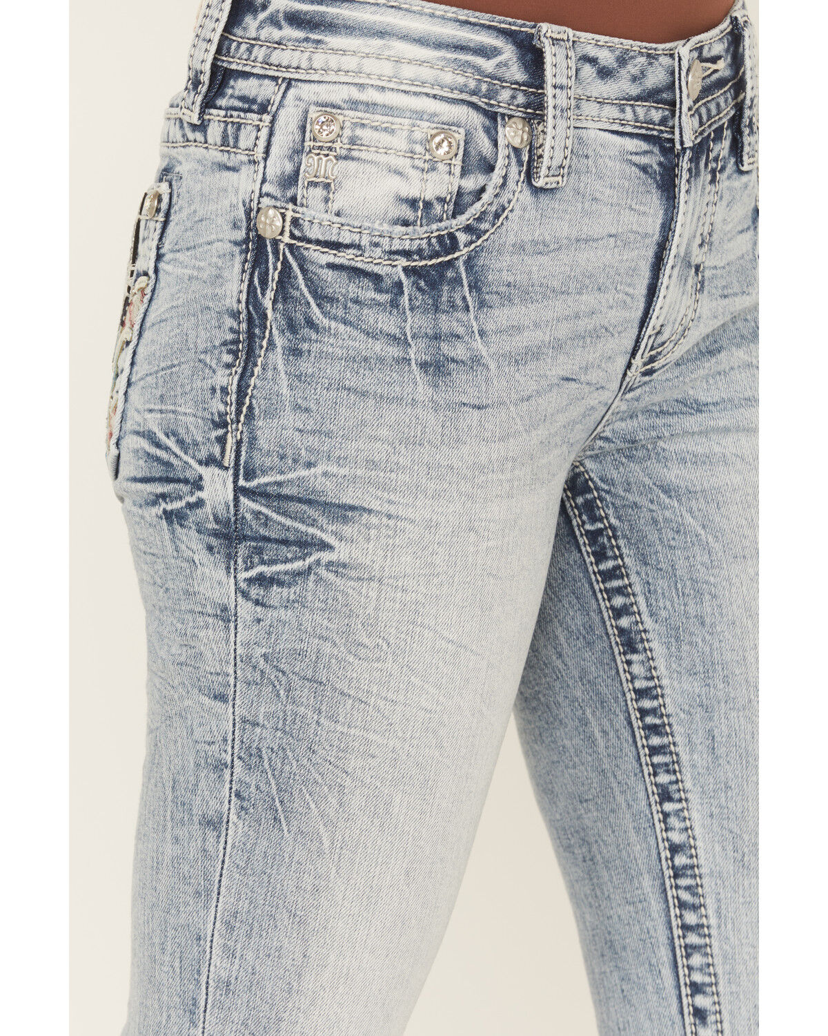 Image #4 - Miss Me Women's Medium Wash Mid Rise Americana Fleur de Lis 34" Bootcut Stretch Denim Jeans, Medium Wash, hi-res
