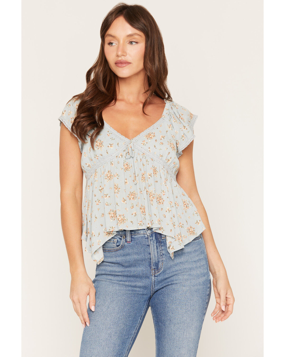 Wild Moss Women's Floral Print Hanky Hem Short Sleeve Top, Light Blue, hi-res